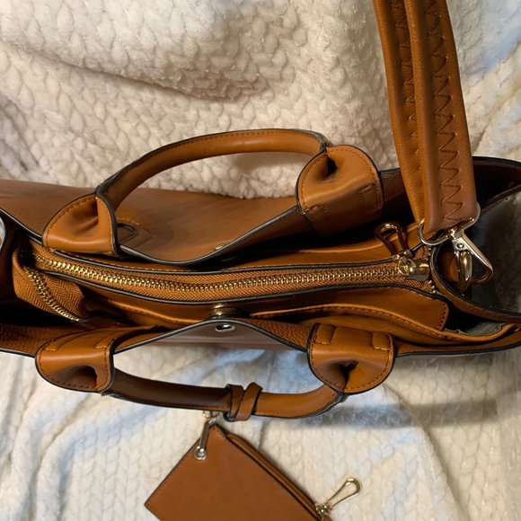 Handbag with shoulder strap Tan - Picture 8 of 16